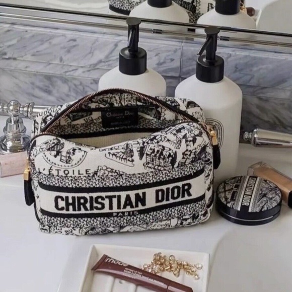 Authentic Dior ‘Caro’ Brand NWT Cloth Embroidered Pouch / Case - Picture 3 of 9